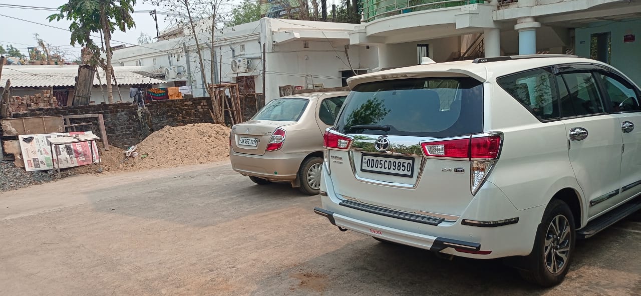 Free parking facility at Lodge Madhumagna